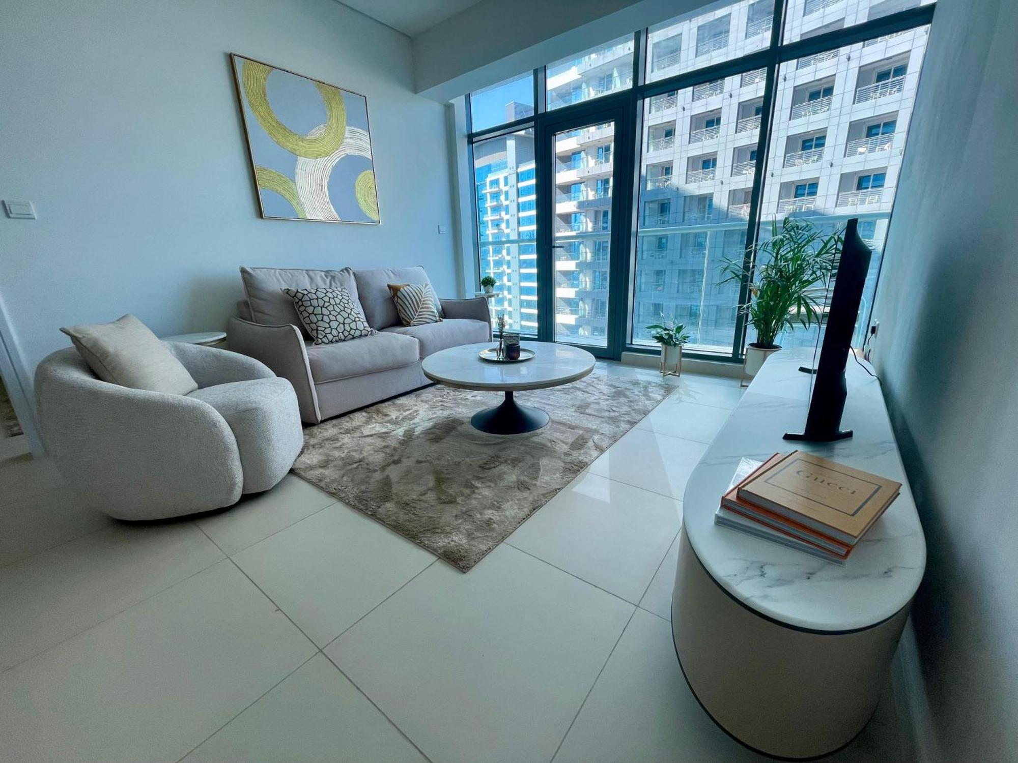 Great One Bedroom With Infinity Pool * Dubai