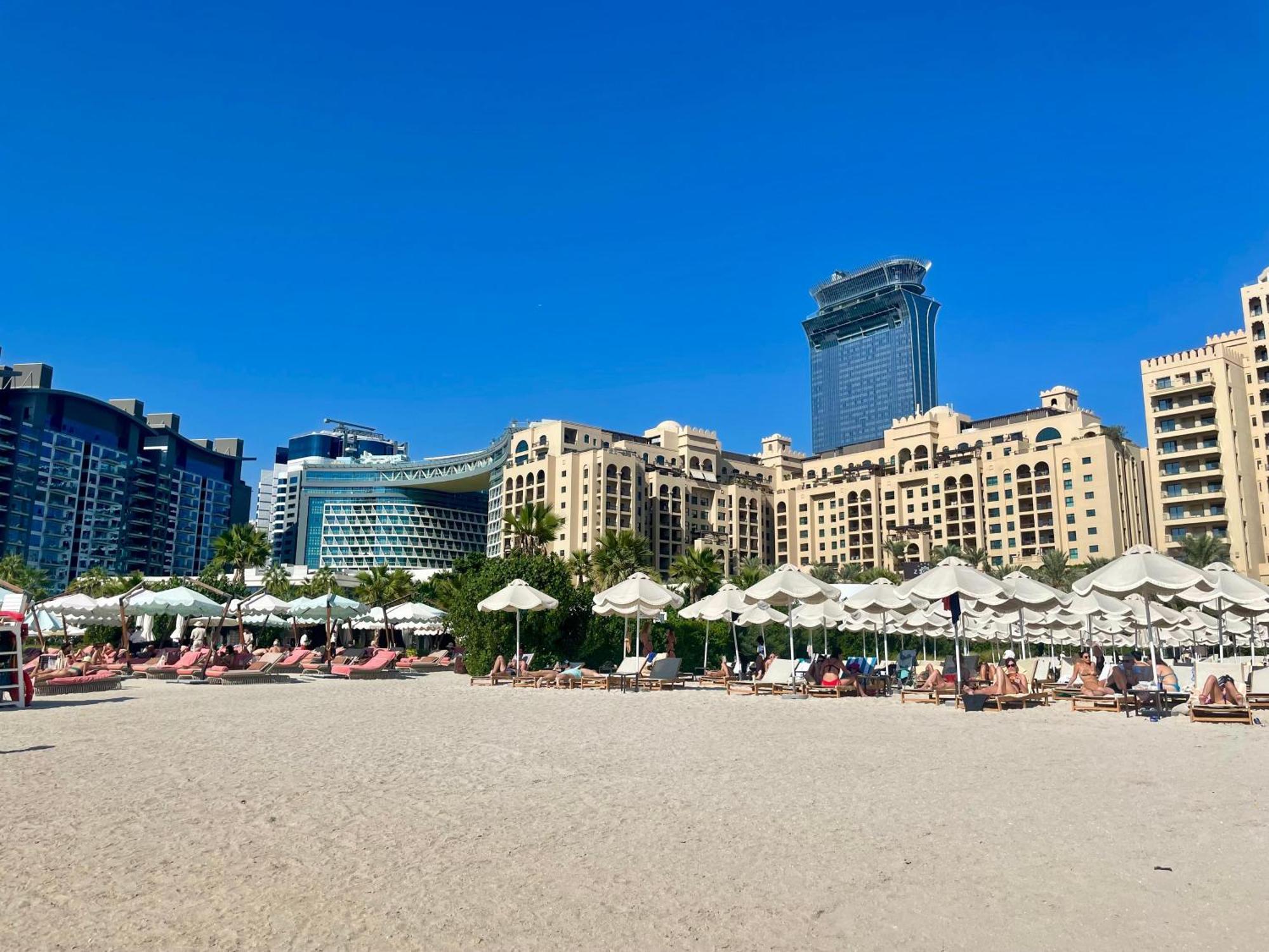 Great One Bedroom With Infinity Pool * Dubai