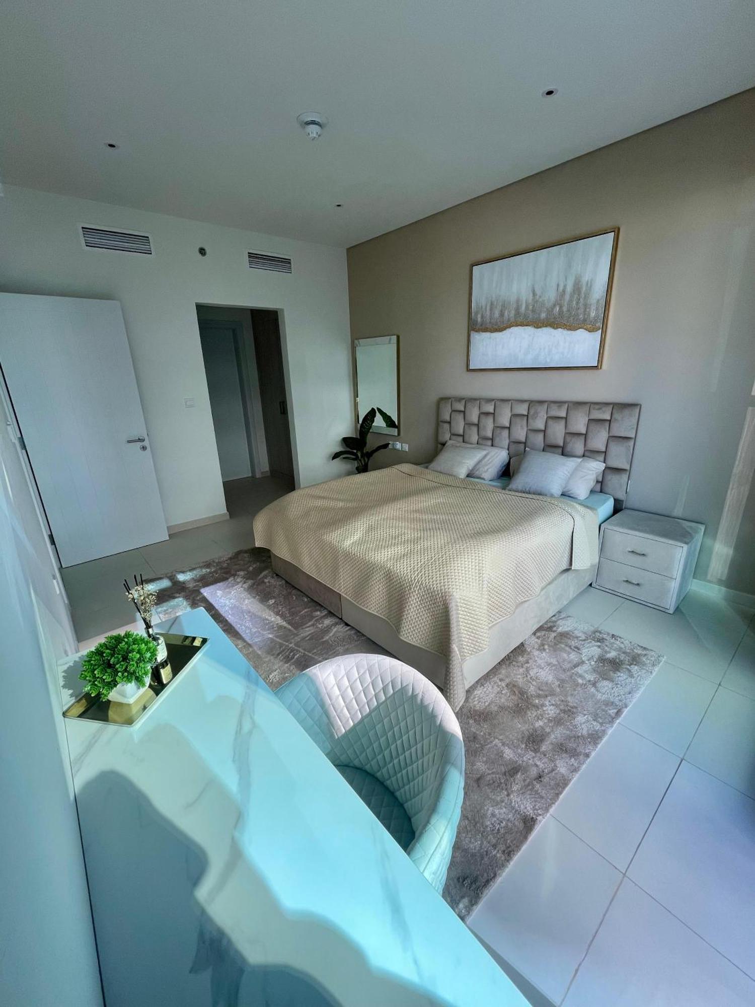 Apartment Great One Bedroom With Infinity Pool Dubai